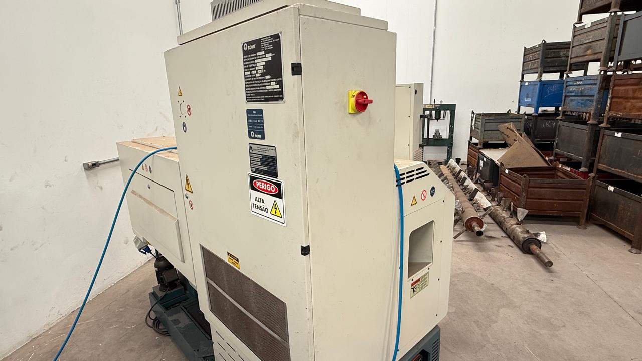 TORNO CNC ROMI CENTUR 30D - WCM Máquinas | Empresa de Máquinas em Jaboticabal/SP